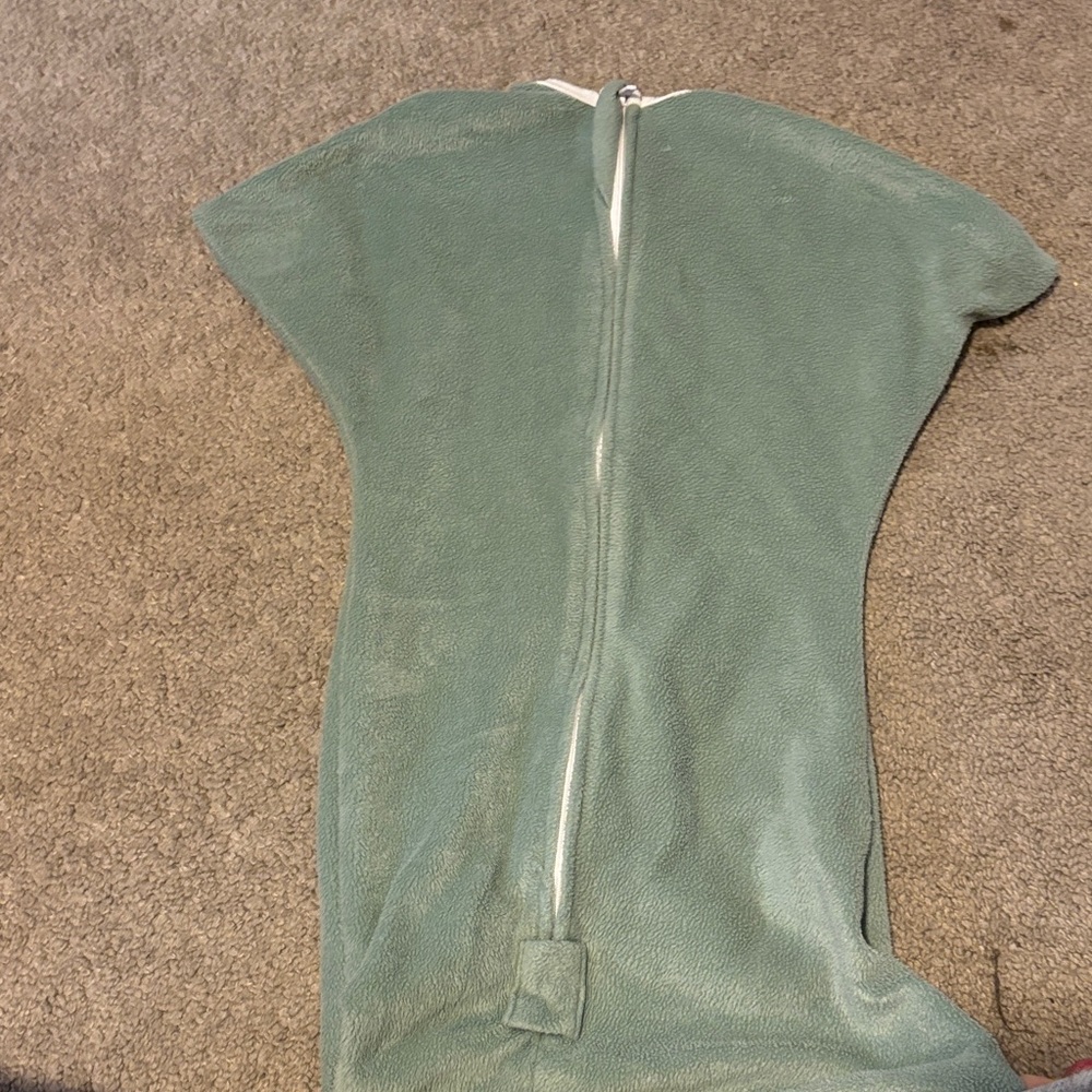 Sleeping Baby Swaddle Transition Zippadee X Small
